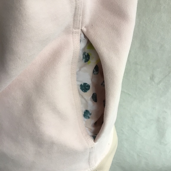 Lululemon pale pink zippered vest - Picture 5 of 7
